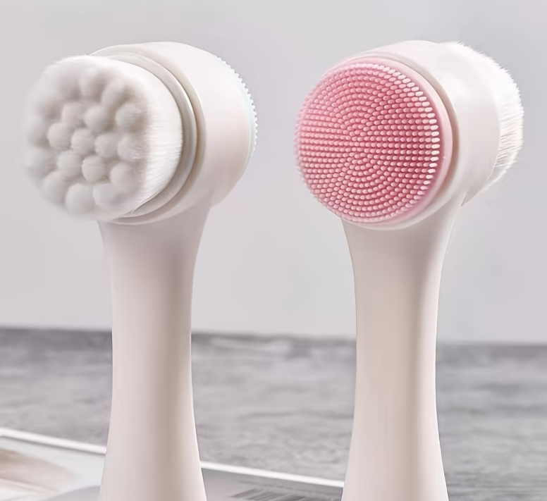 Radiant Studio™ | Double-Sided Silicone Cleansing Brush | Deep Pore Cleanser & Exfoliator